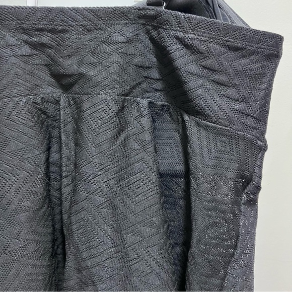 ADDITION Elle Cactus Black Tankini Top Size 2x - Picture 5 of 9